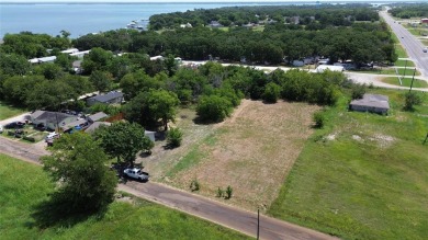 Lake Lot For Sale in West Tawakoni, Texas