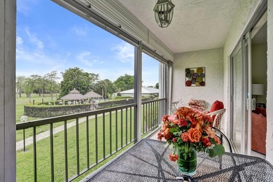 Updated 2 bedroom, 2 bathroom condo. Features an open floor plan - photo 35