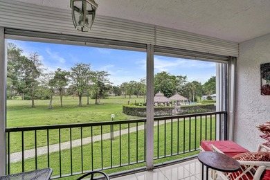 Updated 2 bedroom, 2 bathroom condo. Features an open floor plan - photo 39