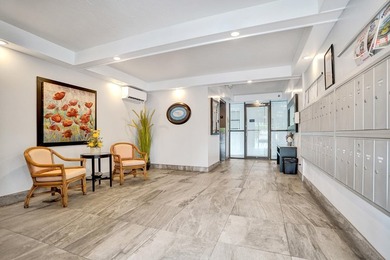 Updated 2 bedroom, 2 bathroom condo. Features an open floor plan - photo 43