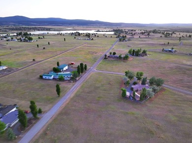 This is a rare lake unit 4 lot will power, water and sewer - photo 10