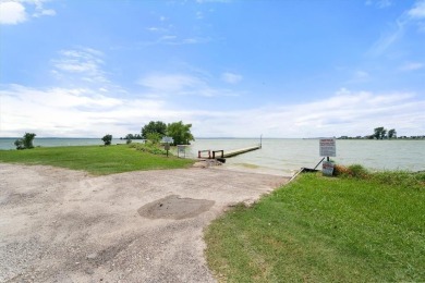 Richland Chambers Lake Home For Sale in Kerens Texas