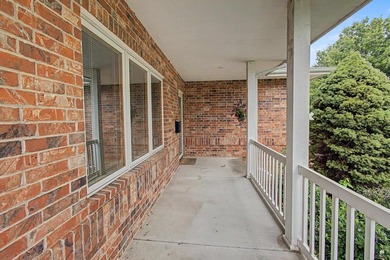 Welcome home to this beautifully maintained half duplex offering - photo 3