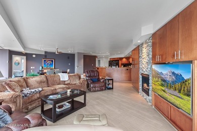 Experience premier downtown lakeview living in this 10th-floor - photo 5