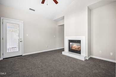 Welcome to this well maintained 3-bedroom, 2.5-bath townhome in - photo 19