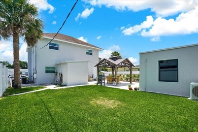 Discover this exceptional 5-unit apartment property, a rare - photo 26