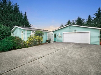 Stunning manufactured home WITH OCEAN VIEWS in a lovely