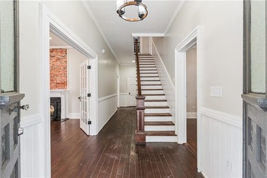 520 Ellis Street offers timeless historic character that has - photo 3