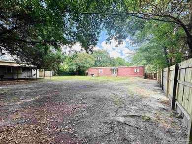 Welcome to 2501 Kingsport Avenue. This mobile home is - photo 15