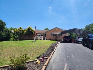 Private Backyard Oasis - 6 Bedrooms - 3 1/2 Baths - Ideal for - photo 2