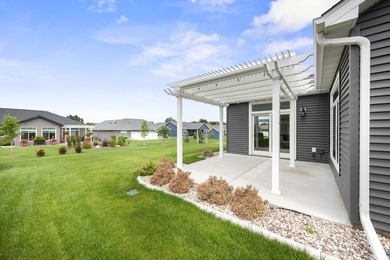Enjoy the ease of one-level living in this beautifully designed - photo 22