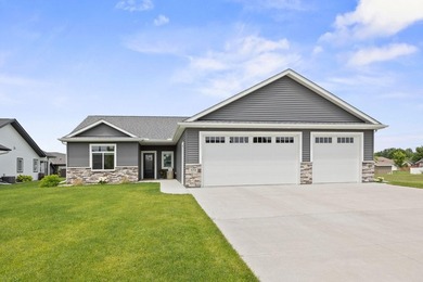 Enjoy the ease of one-level living in this beautifully designed - photo 23