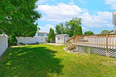 Welcome to this beautifully updated Cape Cod situated on a - photo 25