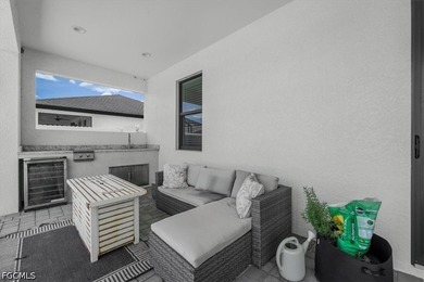 Welcome to your Cape Coral waterfront retreat! This beautifully - photo 33