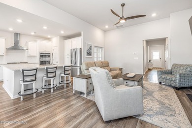 Welcome to your pristine coastal retreat! Situated on a - photo 4