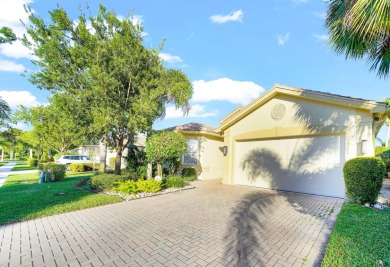Lake Home For Sale in Delray Beach, Florida