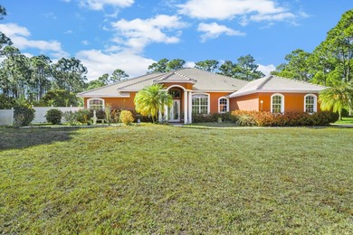 Private setting down a long dirt road on 1.15 acres. Property - photo 2
