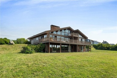 This waterfront property offers an increasingly rare opportunity - photo 11