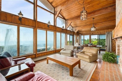 This waterfront property offers an increasingly rare opportunity - photo 15
