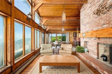 This waterfront property offers an increasingly rare opportunity - photo 16