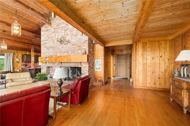 This waterfront property offers an increasingly rare opportunity - photo 18