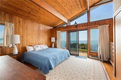 This waterfront property offers an increasingly rare opportunity - photo 25