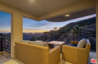 Sleek Architectural with Ocean Views. This striking contemporary - photo 26