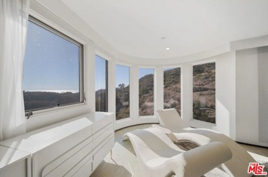 Sleek Architectural with Ocean Views. This striking contemporary - photo 35
