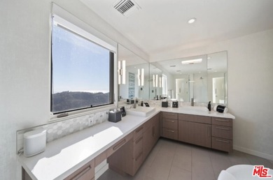 Sleek Architectural with Ocean Views. This striking contemporary - photo 38