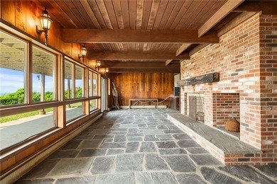This waterfront property offers an increasingly rare opportunity - photo 39
