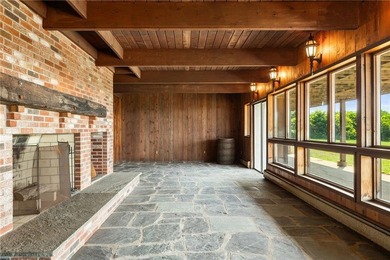 This waterfront property offers an increasingly rare opportunity - photo 40