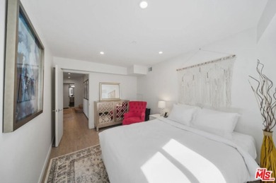 Sleek Architectural with Ocean Views. This striking contemporary - photo 41