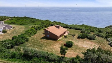 This waterfront property offers an increasingly rare opportunity - photo 46