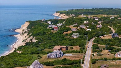 This waterfront property offers an increasingly rare opportunity - photo 48