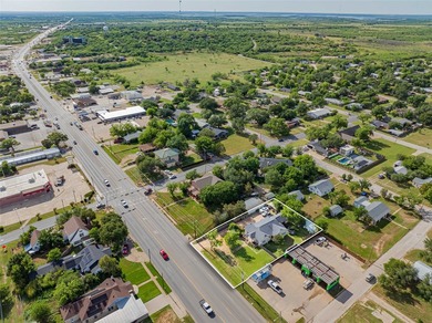 Three bedroom, two bath home located closely to all your - photo 7