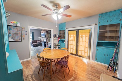 Three bedroom, two bath home located closely to all your - photo 10