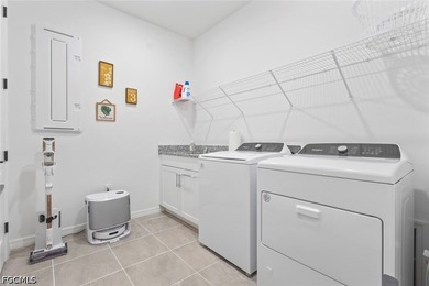 Welcome to luxury living at its finest in beautiful gated - photo 25