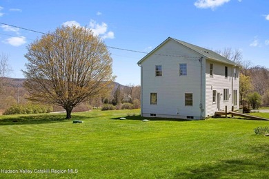 Enjoy the best of country life gazing across the rolling hills - photo 3