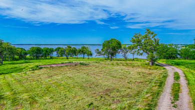 Waterfront 1.01 Acre Lot on Richland Chambers Lake! - photo 17