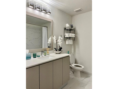 DAILY RENTALS ALLOWED!!!!! MIXED-USE WORK & LIVE UNIT!!!
Brand