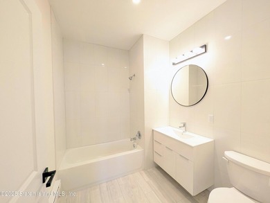 Discover your new home in this stunning 2-bedroom, 2-bathroom - photo 12