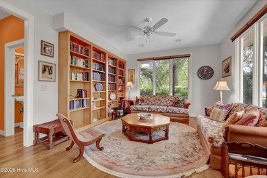 Beautiful Craftsman-style home with sweeping views of the 6th - photo 13