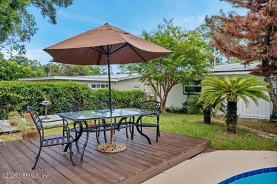 Welcome home to this inviting 3-bedroom, 2-bath pool home - photo 21