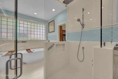 Beautiful Craftsman-style home with sweeping views of the 6th - photo 27