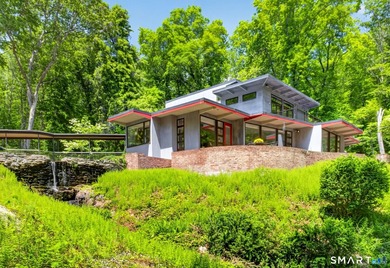 A remarkable blend of architecture, nature, and modern comfort - photo 1