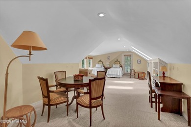 Beautiful Craftsman-style home with sweeping views of the 6th - photo 32