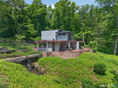 A remarkable blend of architecture, nature, and modern comfort - photo 3