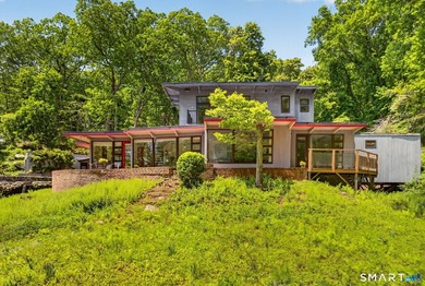 A remarkable blend of architecture, nature, and modern comfort - photo 7
