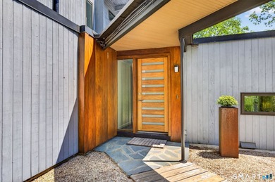 A remarkable blend of architecture, nature, and modern comfort - photo 10