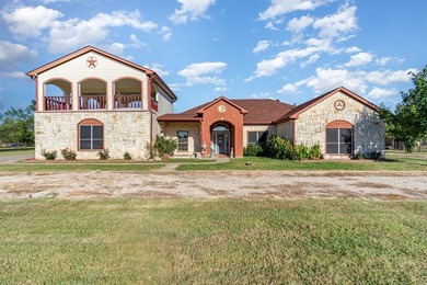 (private lake, pond, creek) Home For Sale in Kaufman Texas